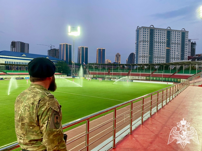 В Грозном Росгвардия обеспечила правопорядок на матче Молодёжной футбольной лиги