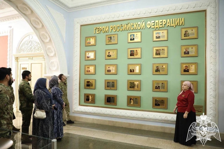 В Чеченской Республике росгвардейцы почтили память Ахмата-Хаджи Кадырова