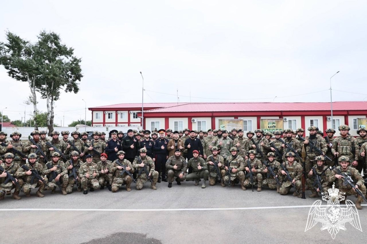 В Грозном отметили 25-ю годовщину со дня образования ОМОН «АХМАТ-Крепость» (на транспорте)