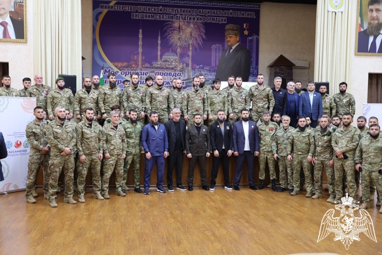 Росгвардейцы приняли участие в патриотическом мероприятии в Грозном