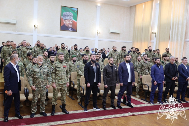 Росгвардейцы приняли участие в патриотическом мероприятии в Грозном