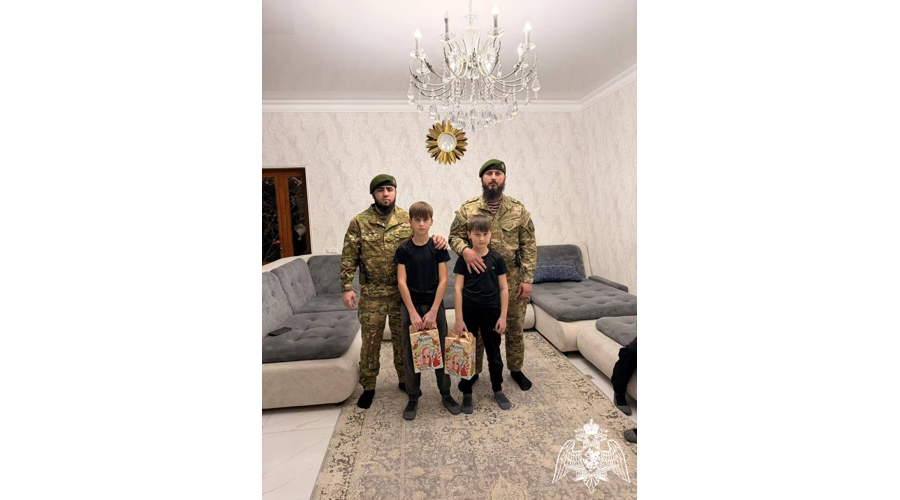 В Чеченской Республике дети погибших сотрудников Росгвардии получили новогодние подарки 