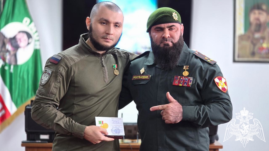 Военкоры передали ОМОН «АХМАТ-1» снаряжение и технические средства