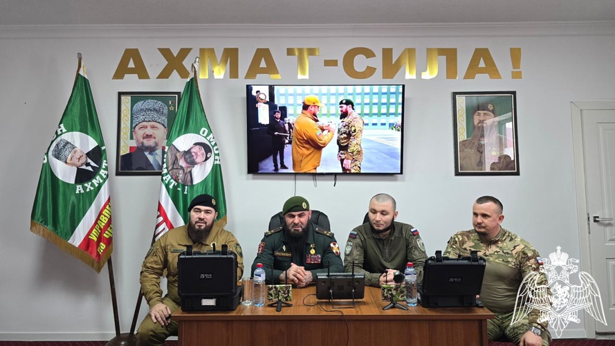 Военкоры передали ОМОН «АХМАТ-1» снаряжение и технические средства