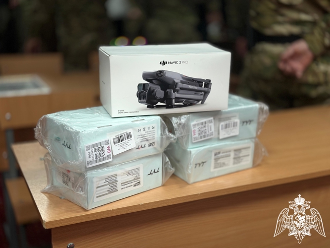 Военкоры передали ОМОН «АХМАТ-1» снаряжение и технические средства