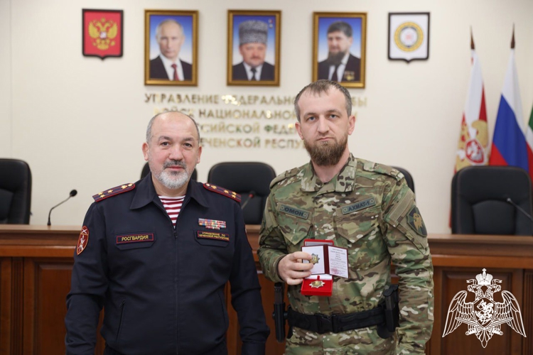 В Грозном отметили 31-ю годовщину со Дня образования подразделений по взаимодействию со СМИ Росгвардии