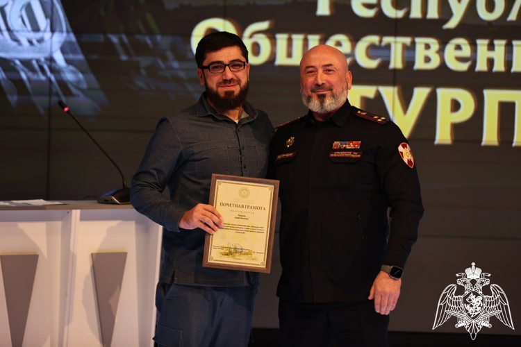 В Грозном представитель Росгвардии поздравил активистов «Турпалхой» с  годовщиной со дня образования движения 