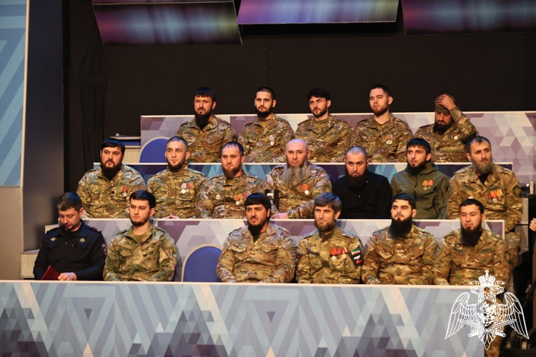 В Грозном представитель Росгвардии поздравил активистов «Турпалхой» с  годовщиной со дня образования движения 