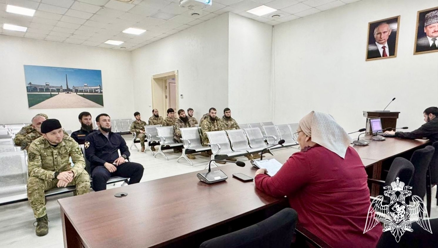 В Грозном сотрудники Росгвардии повысили правовую грамотность в сфере информационной безопасности