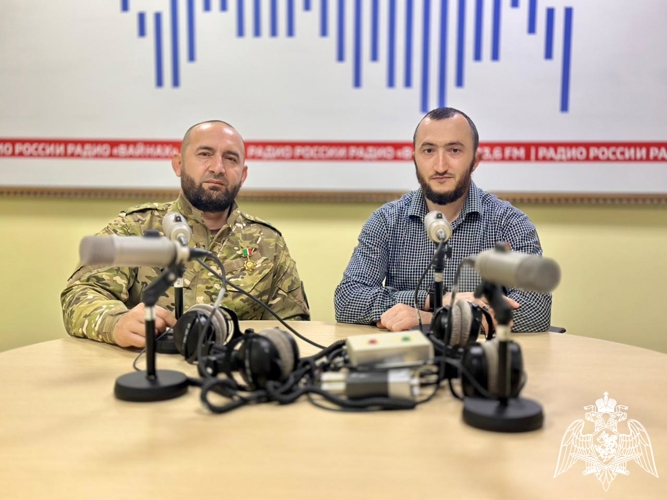 Офицер Управления Росгвардии по Чеченской Республике стал гостем ведомственной радиорубрики на радио «Вайнах»