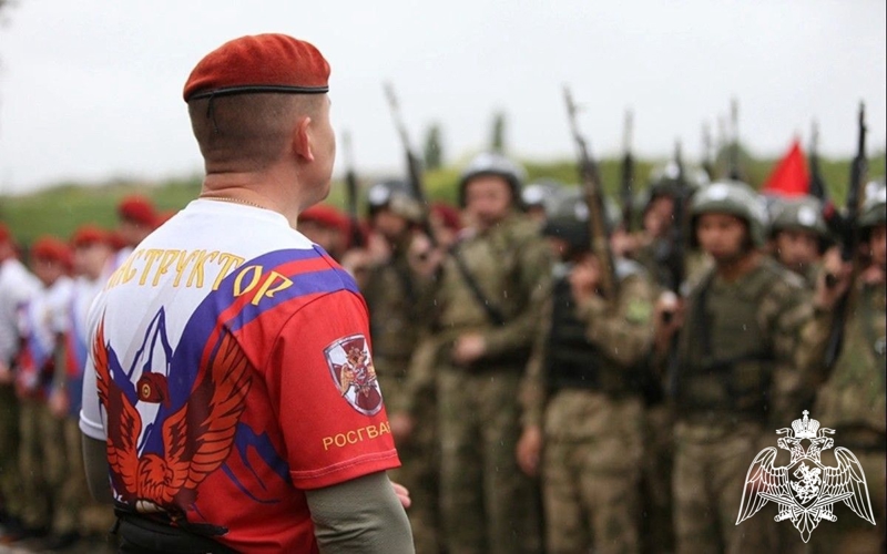 7 росгвардейцев из Чеченской Республики стали обладателями краповых беретов