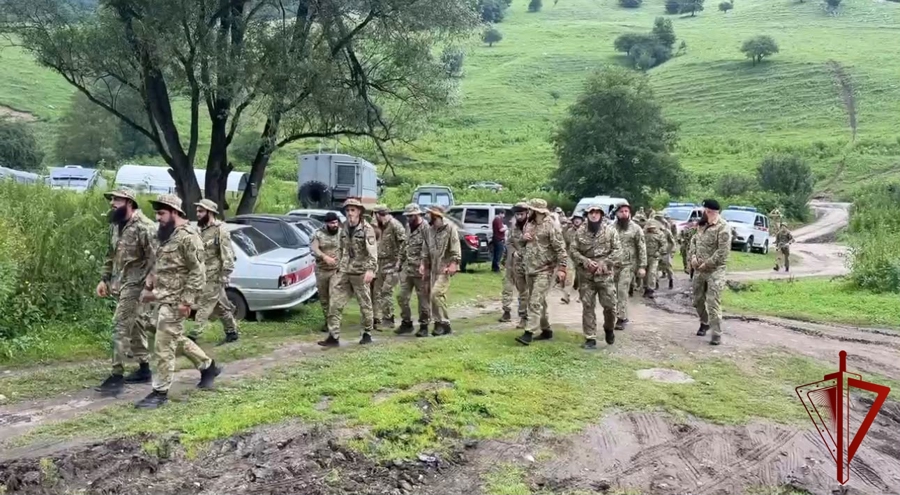 Начальник Управления Росгвардии по Чеченской Республике Герой России генерал-лейтенант Шарип Делимханов побывал на месте поисков Бекхана Аушева