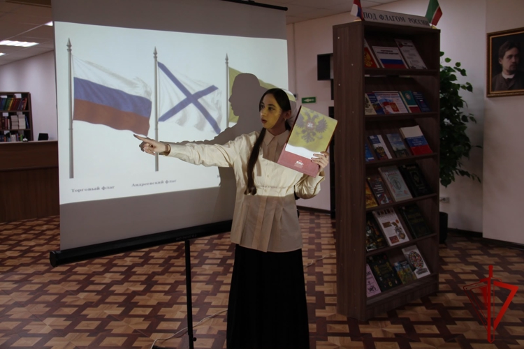 В Грозном росгвардейцы приняли участие в интеллектуальной викторине ко Дню Государственного флага России