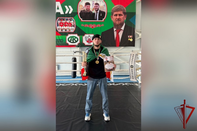Сотрудник ОМОН «АХМАТ-Грозный» стал победителем Открытого кубка по кикбоксингу