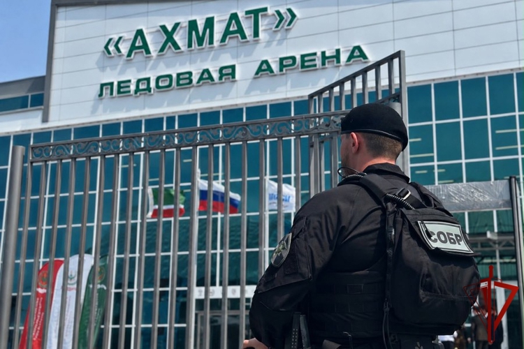 Росгвардия обеспечила безопасность на открытии ледовой арены «Ахмат»