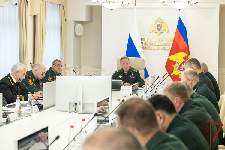 Директор Росгвардии Герой России генерал армии Виктор Золотов провёл оперативное совещание