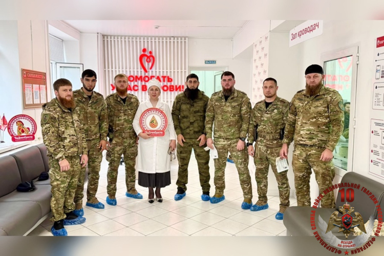Более 60 сотрудников ОМОН «АХМАТ-1» поддержали региональную донорскую акцию