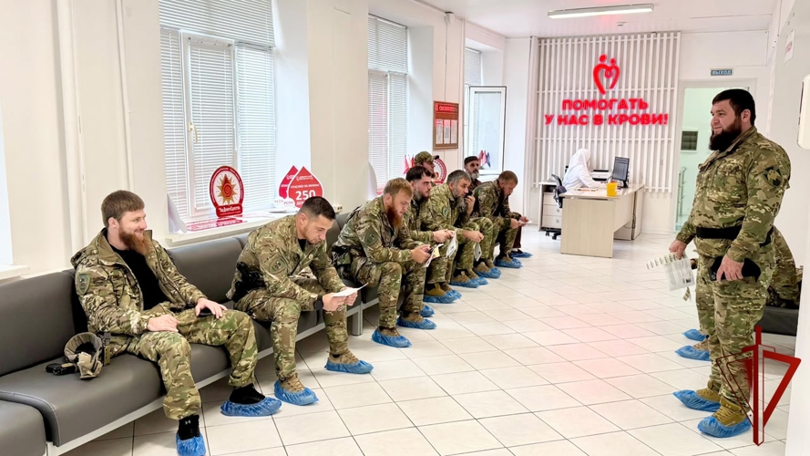 Более 60 сотрудников ОМОН «АХМАТ-1» поддержали региональную донорскую акцию